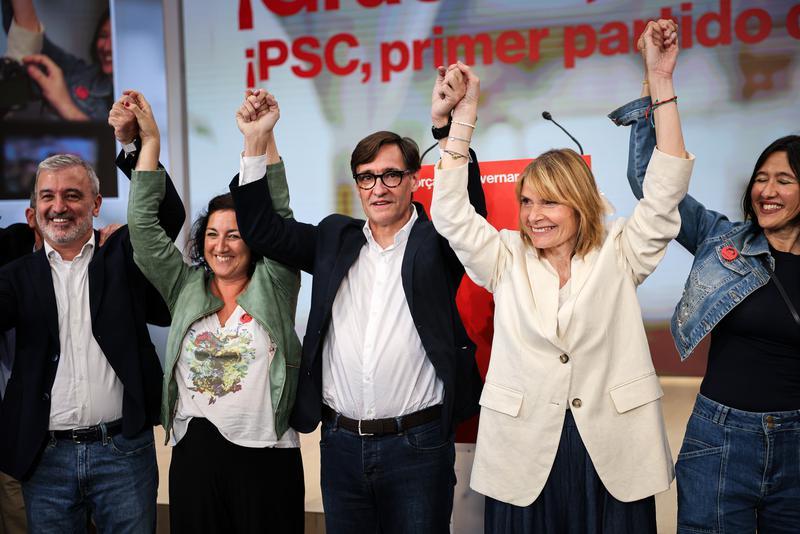 International press highlight <strong>pro-independence forces loss</strong> in Catalan election